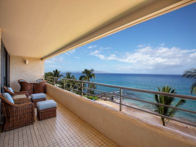 Wailea Vacation Rental Two Bedrooms Sleeps Six Walk to Beach
